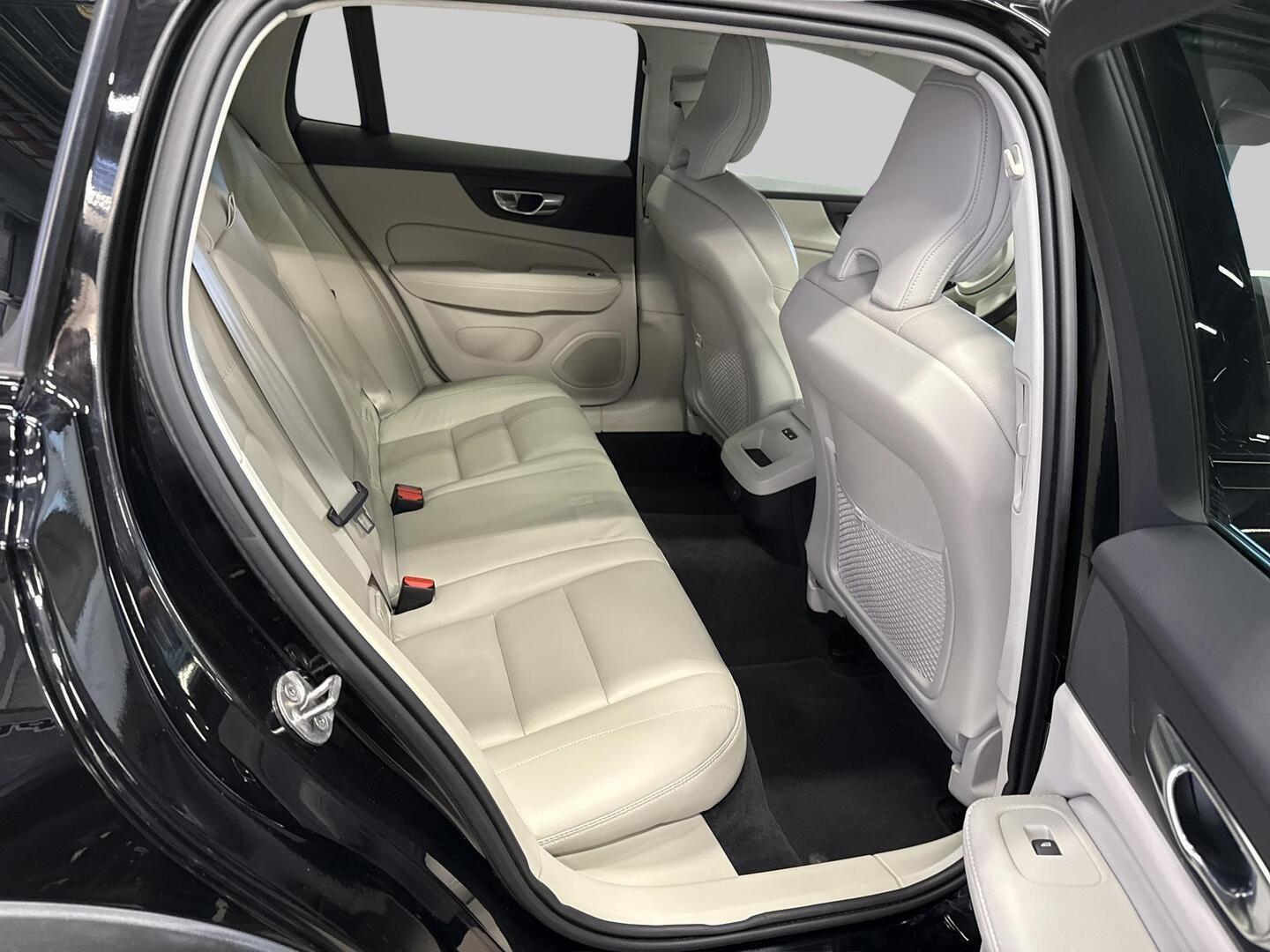 VOLVO V60 Cross Country 2022