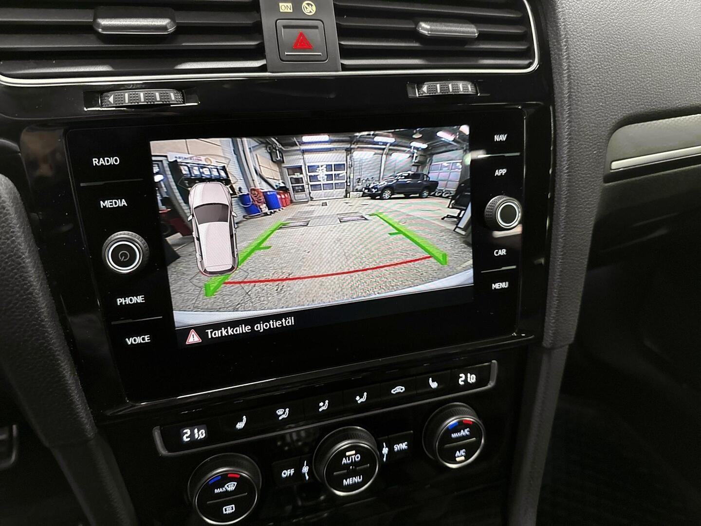 VOLKSWAGEN Golf 2018