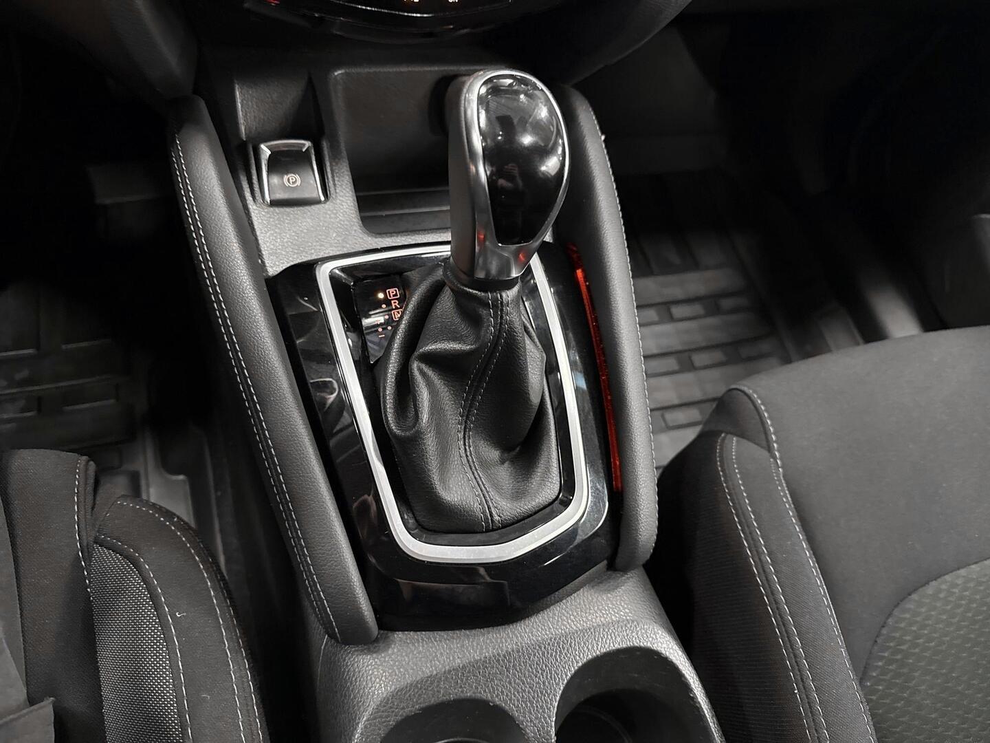 NISSAN Qashqai 2018