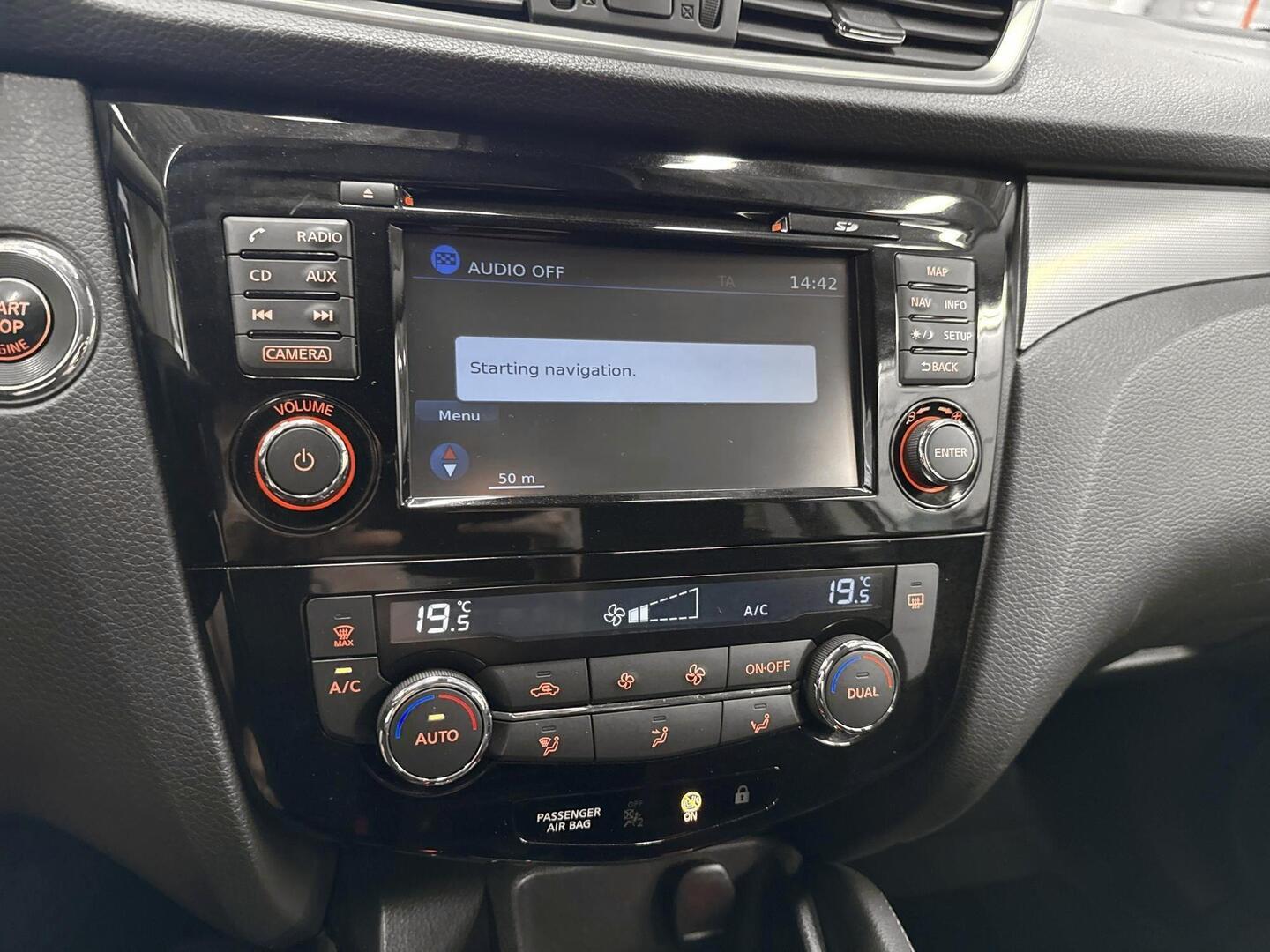NISSAN Qashqai 2018