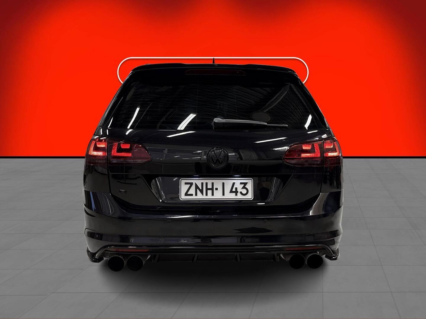 VOLKSWAGEN Golf 2015