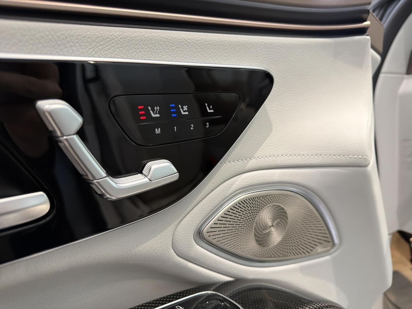 MERCEDES-BENZ EQS 2022