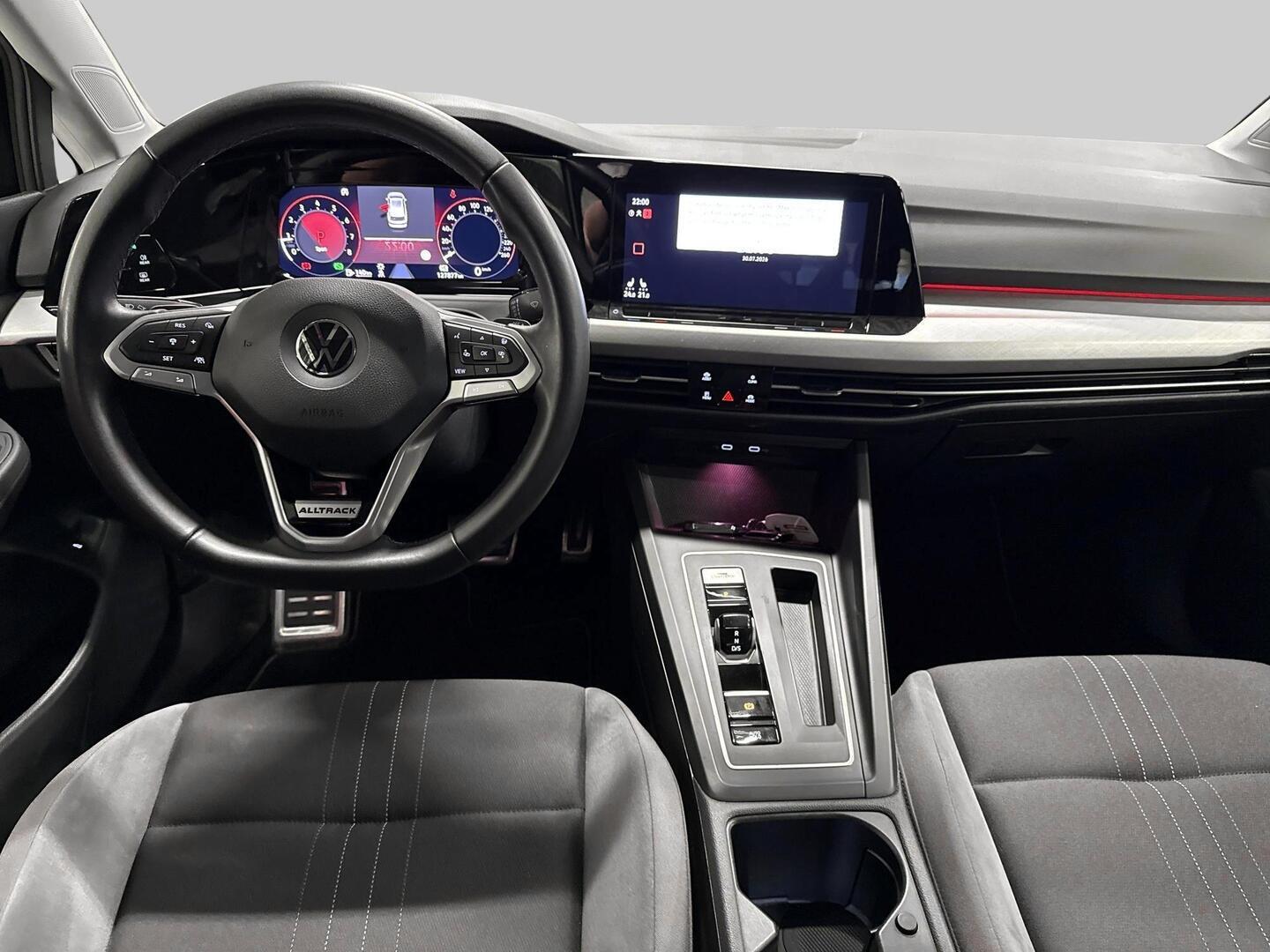 VOLKSWAGEN Golf 2022