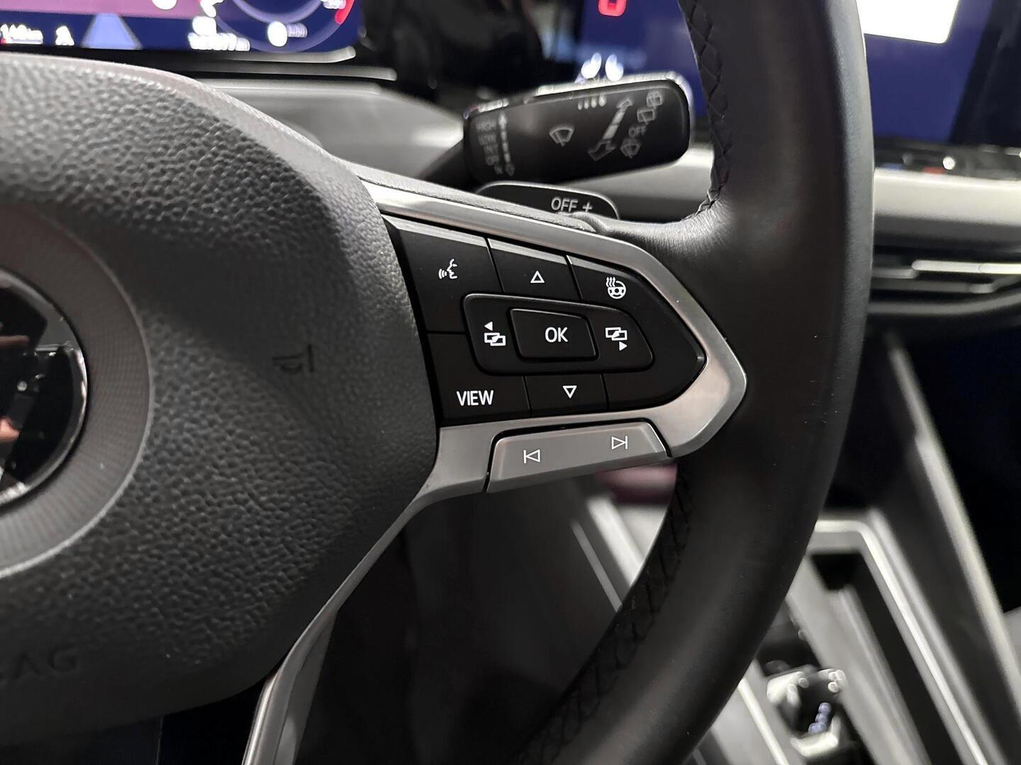 VOLKSWAGEN Golf 2022