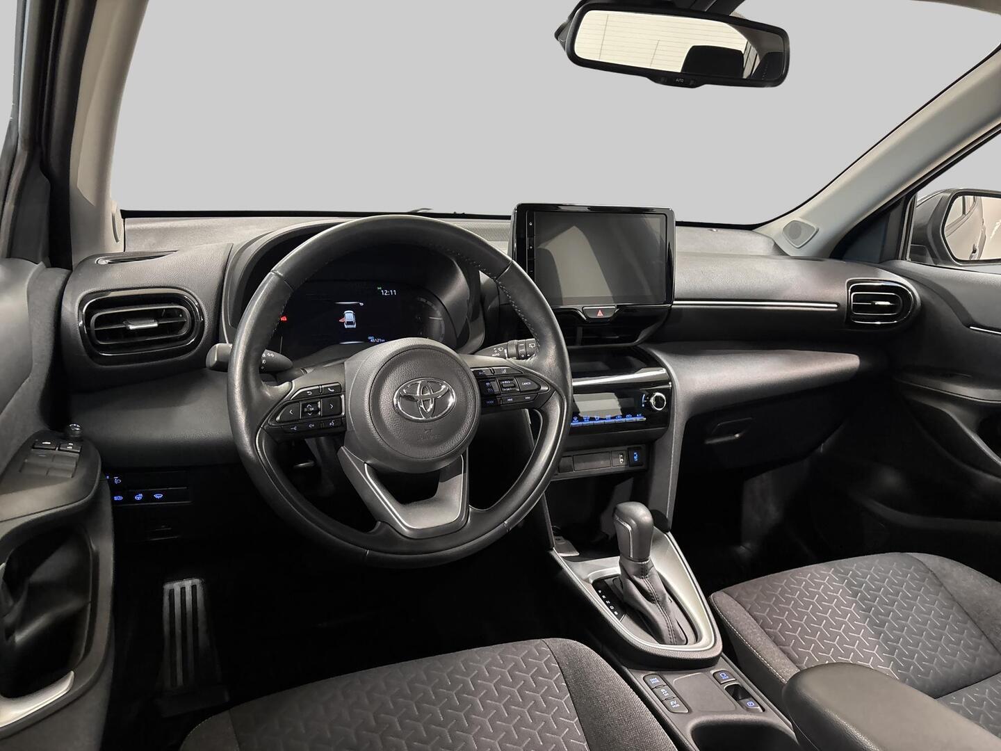 TOYOTA Yaris Cross 2023