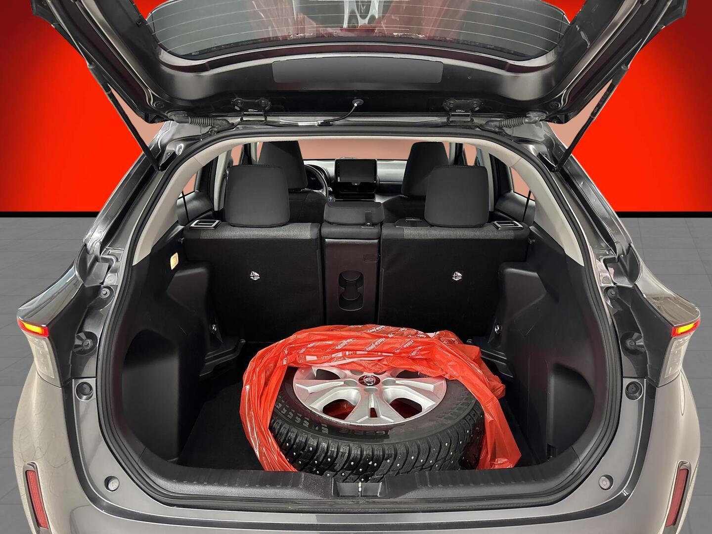 TOYOTA Yaris Cross 2023