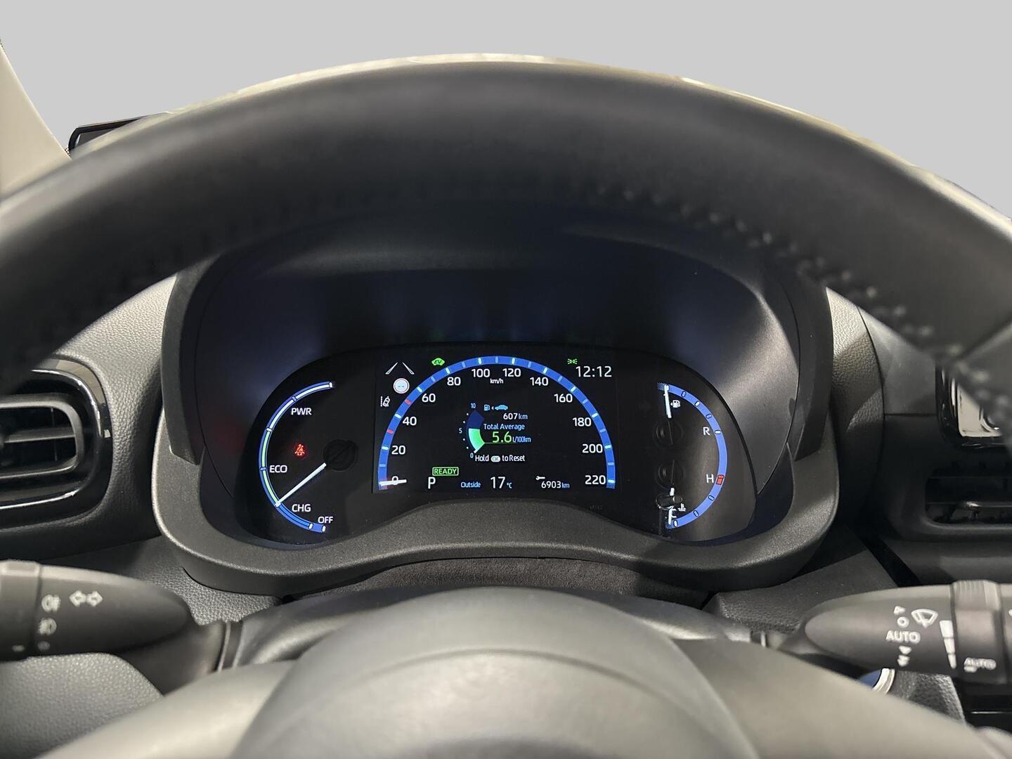 TOYOTA Yaris Cross 2023