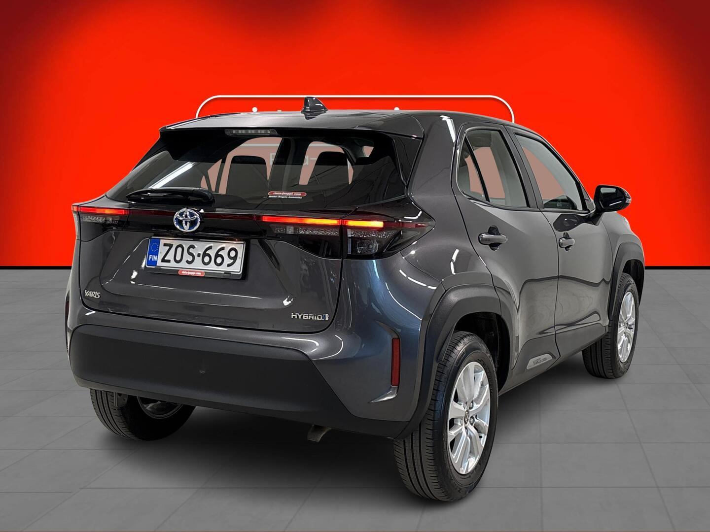 TOYOTA Yaris Cross 2023