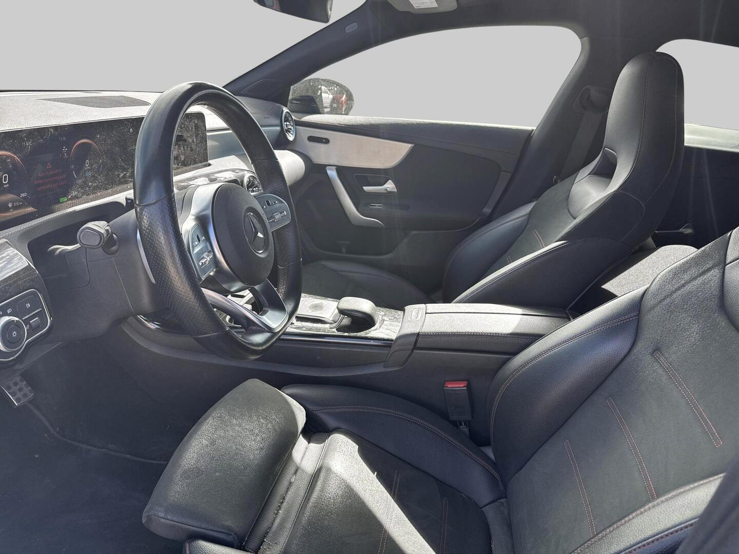 MERCEDES-BENZ CLA 2023