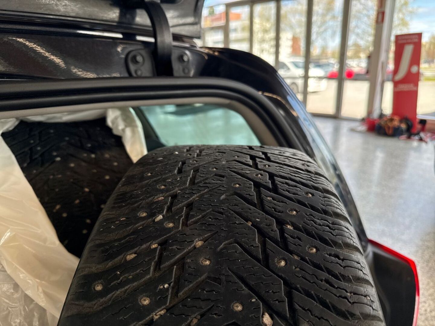 VOLVO XC70 21