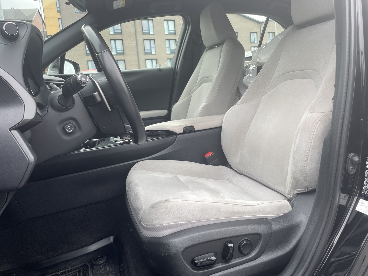 LEXUS UX 2021
