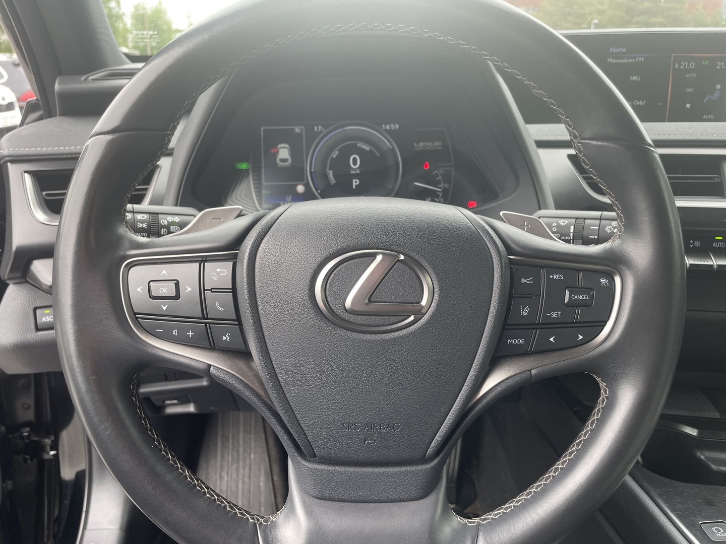 LEXUS UX 2021