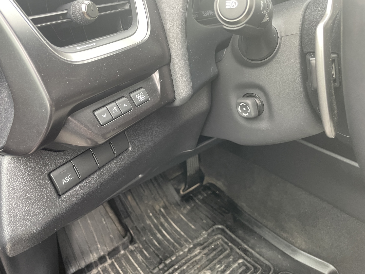 LEXUS UX 2021