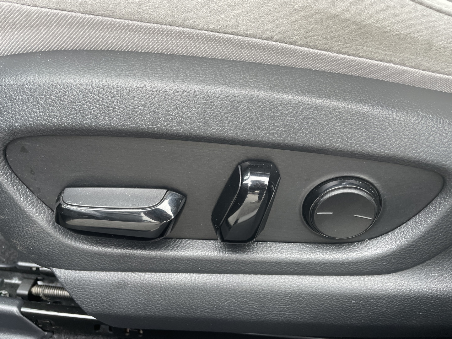 LEXUS UX 2021