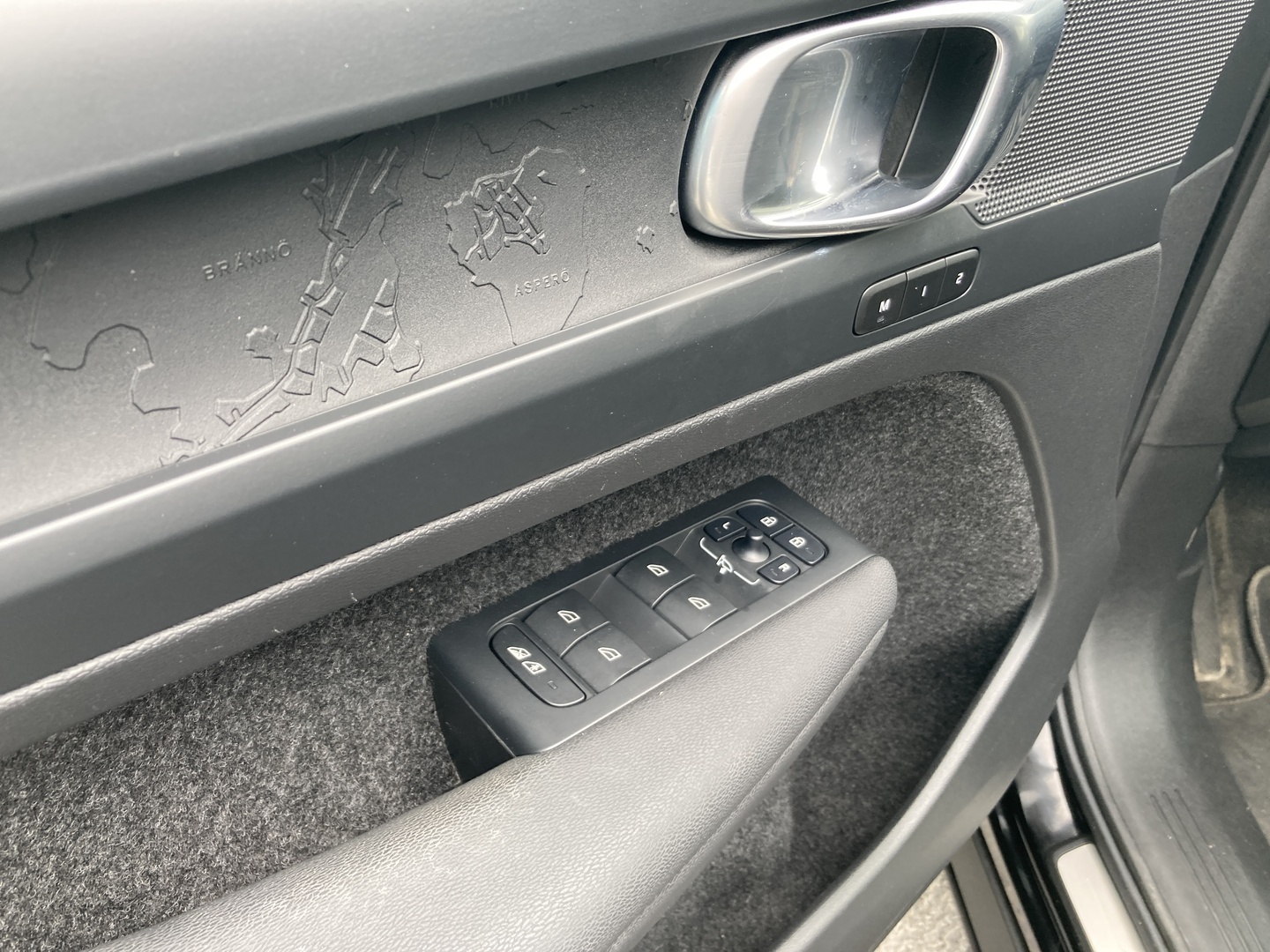 VOLVO C40 2023