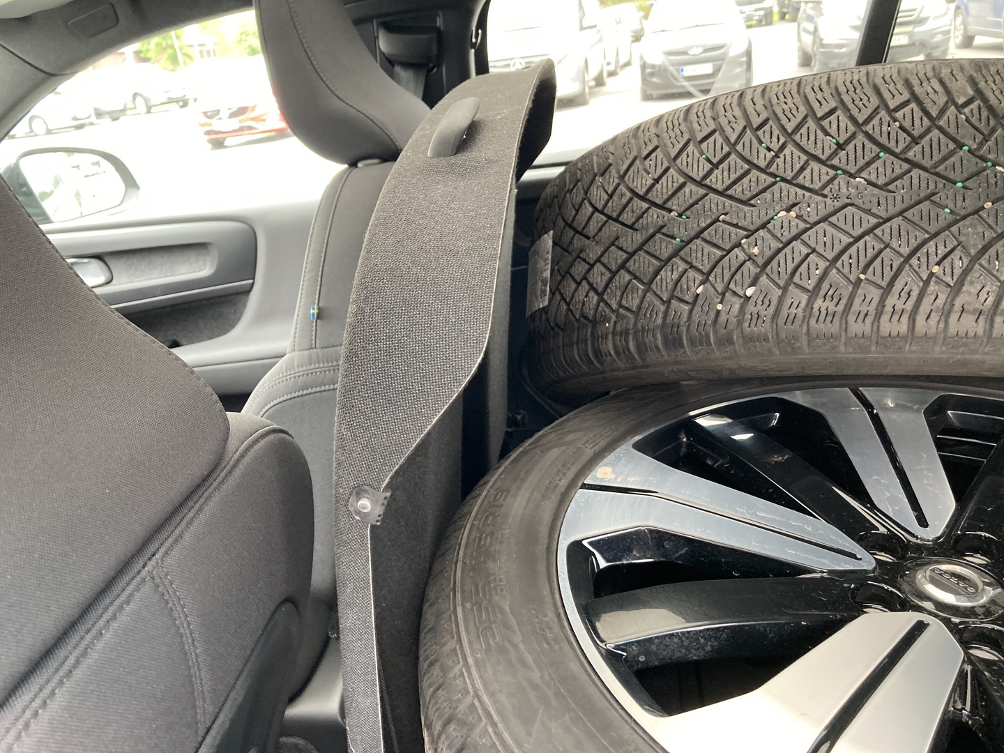 VOLVO C40 2023