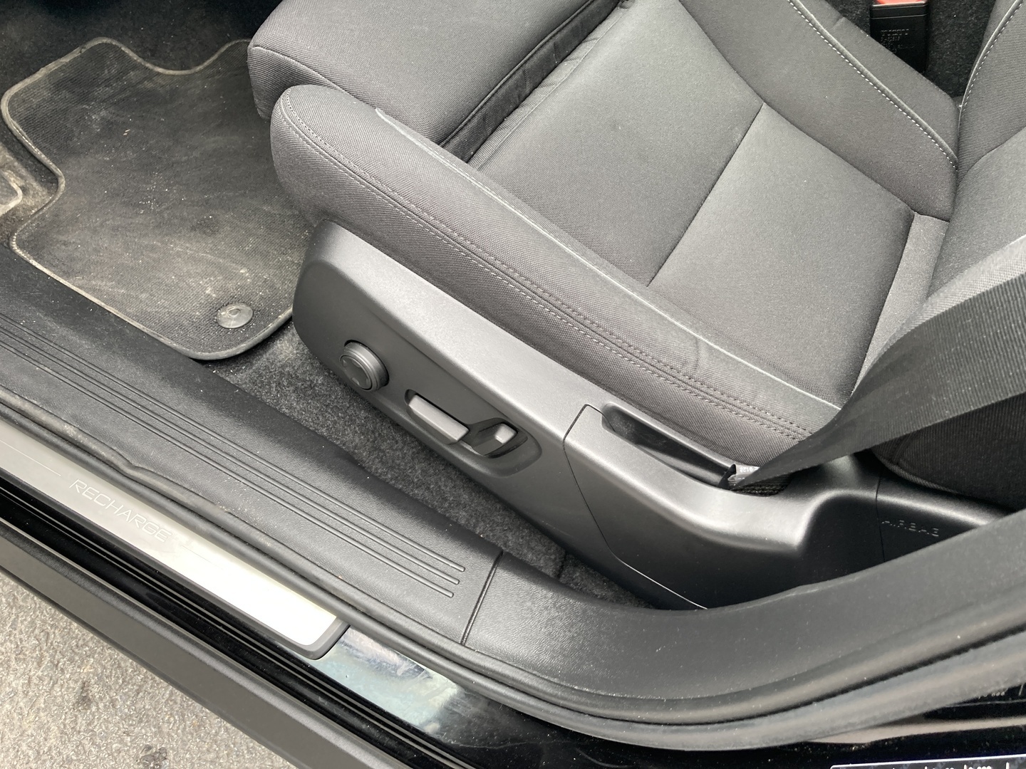 VOLVO C40 2023