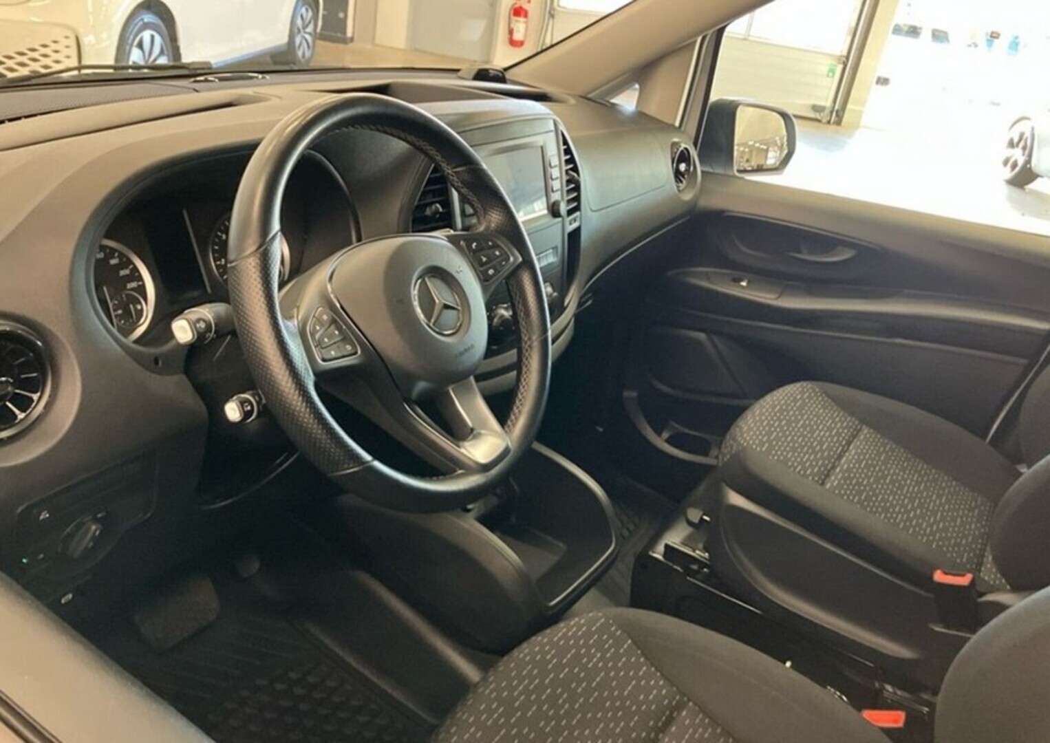 MERCEDES-BENZ Vito 2022