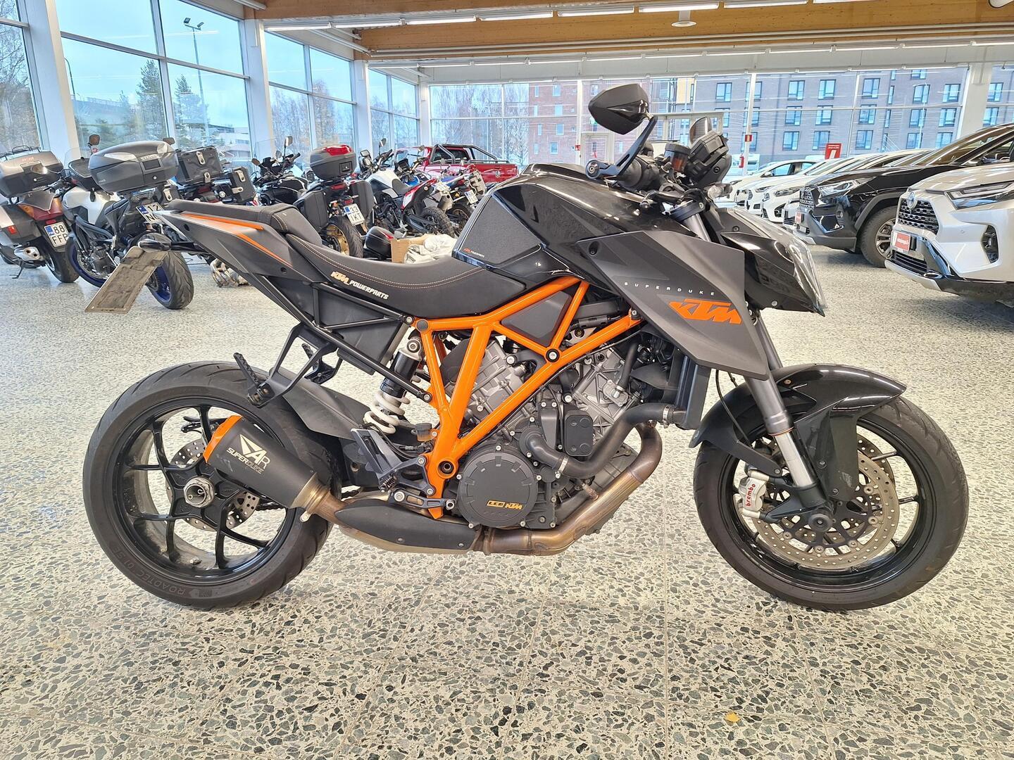 KTM 1290 2015