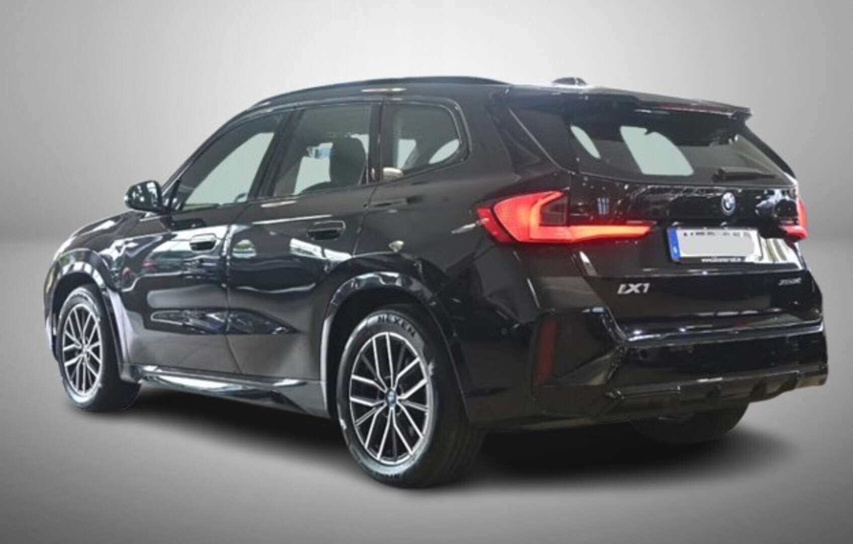 BMW iX1 2024