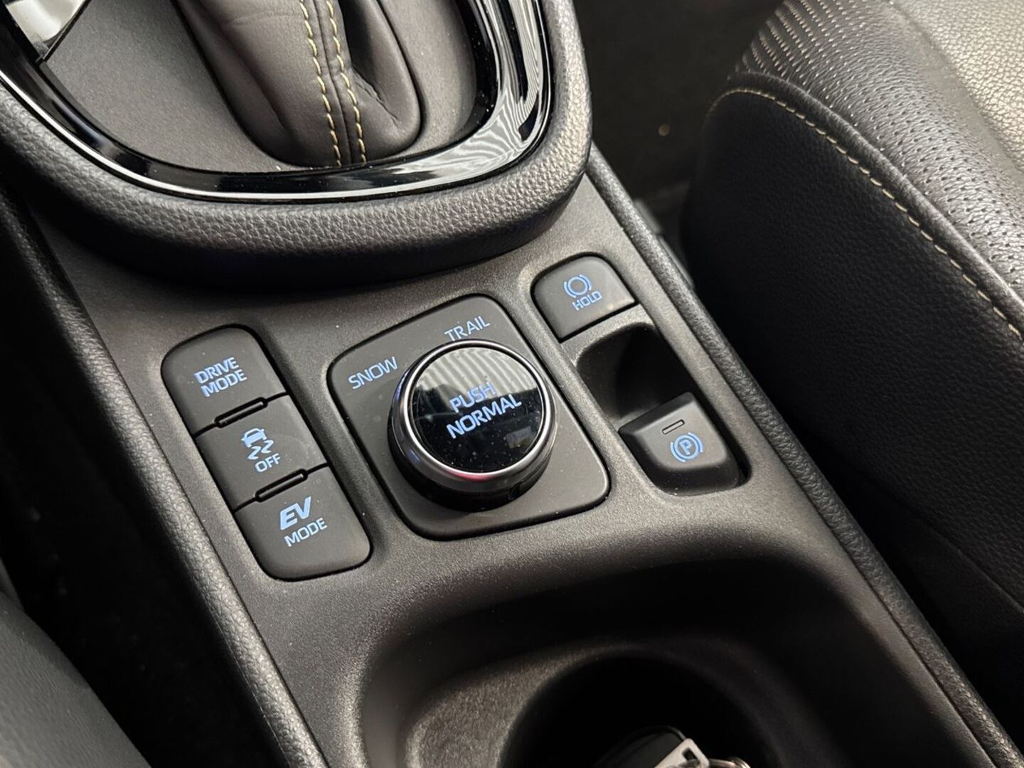 TOYOTA Yaris Cross 2022