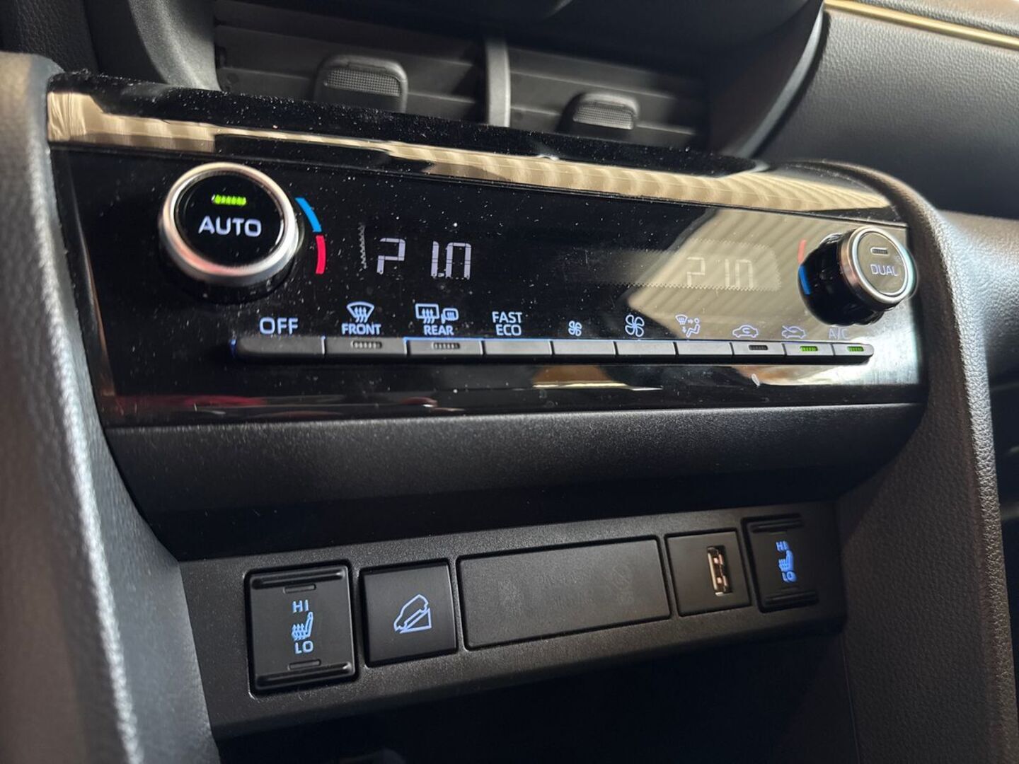 TOYOTA Yaris Cross 2022