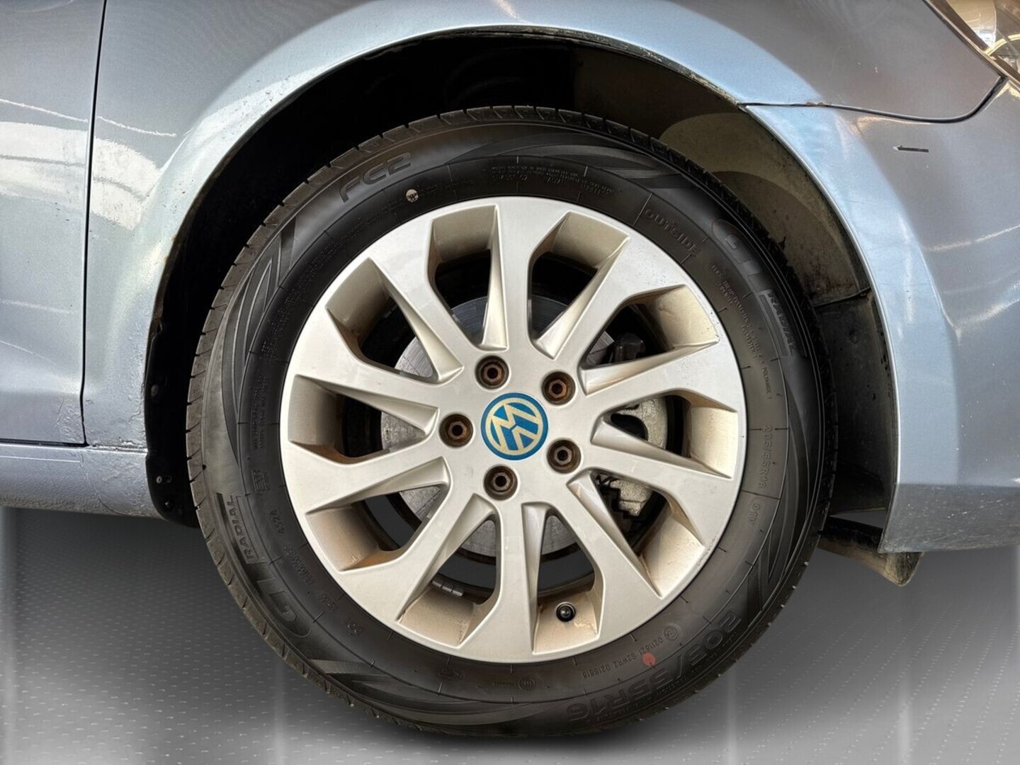 VOLKSWAGEN Golf 2009