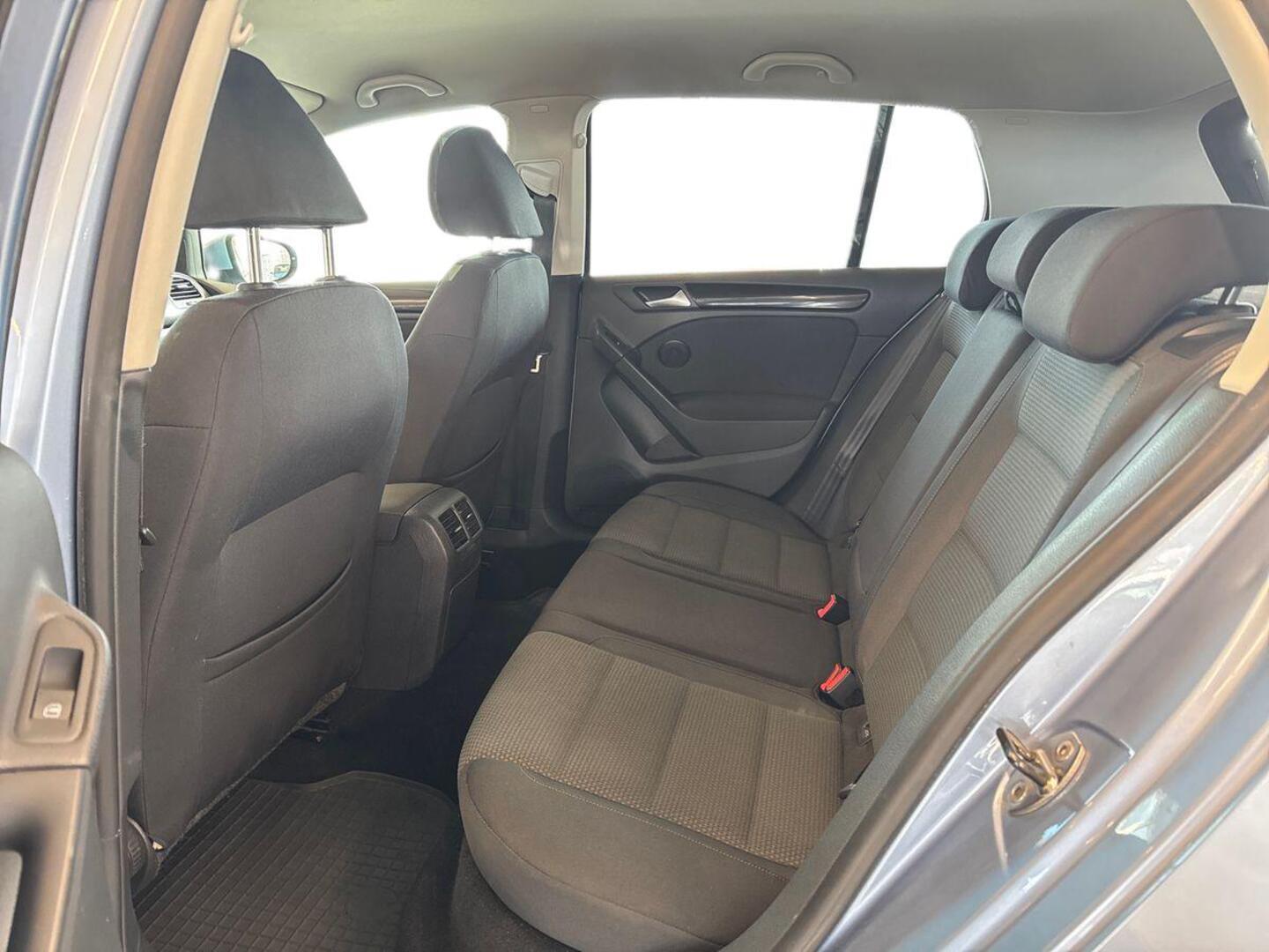 VOLKSWAGEN Golf 2009
