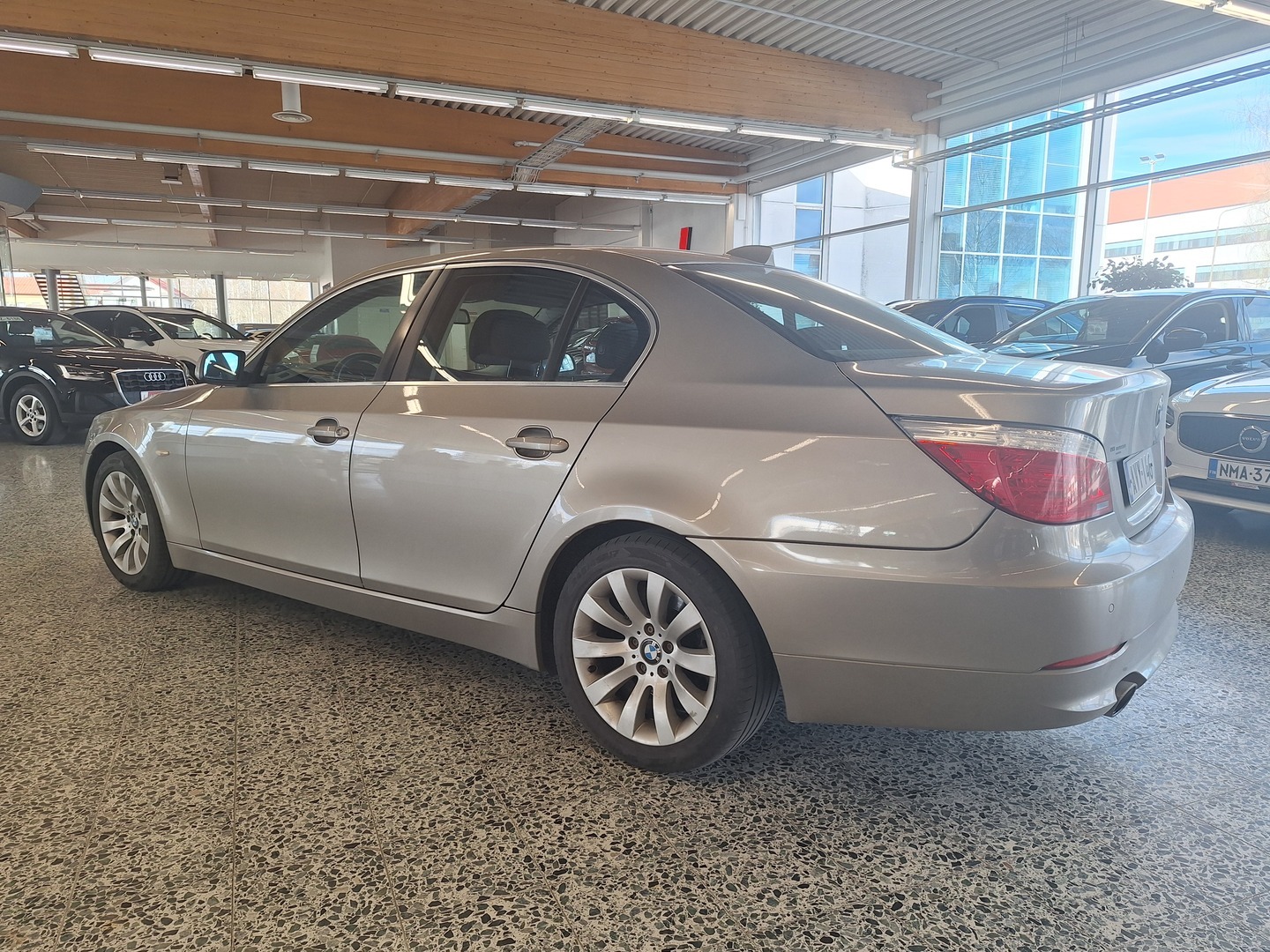 BMW 520 2009