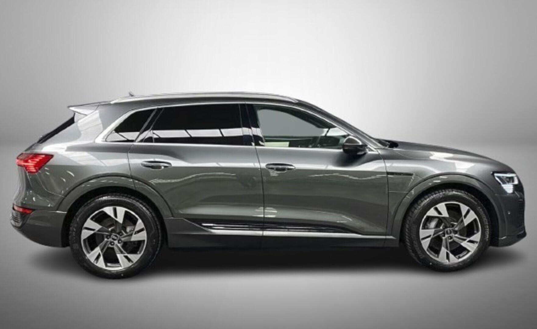 AUDI Q8 e-tron 2024