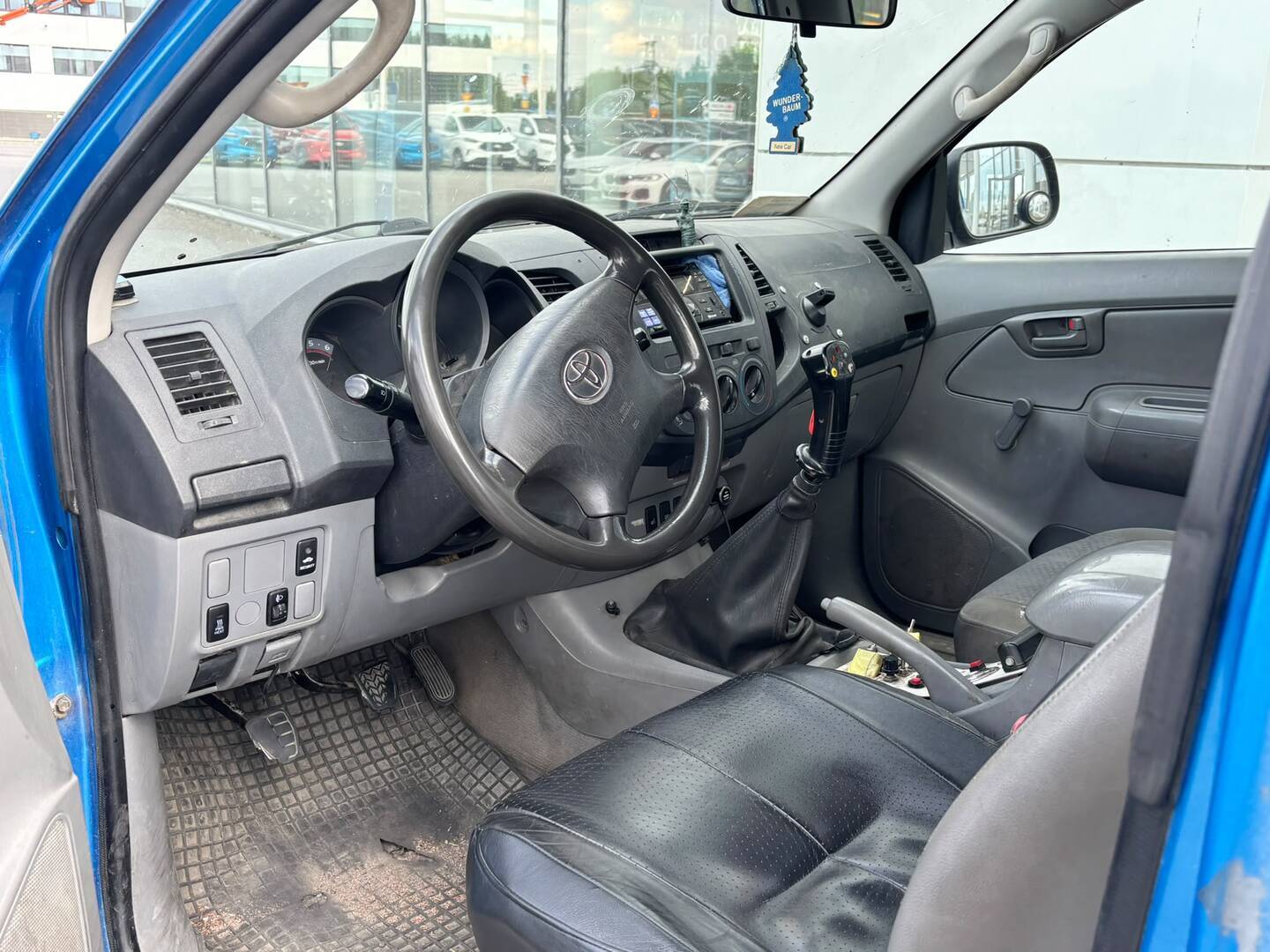TOYOTA Hilux 2006
