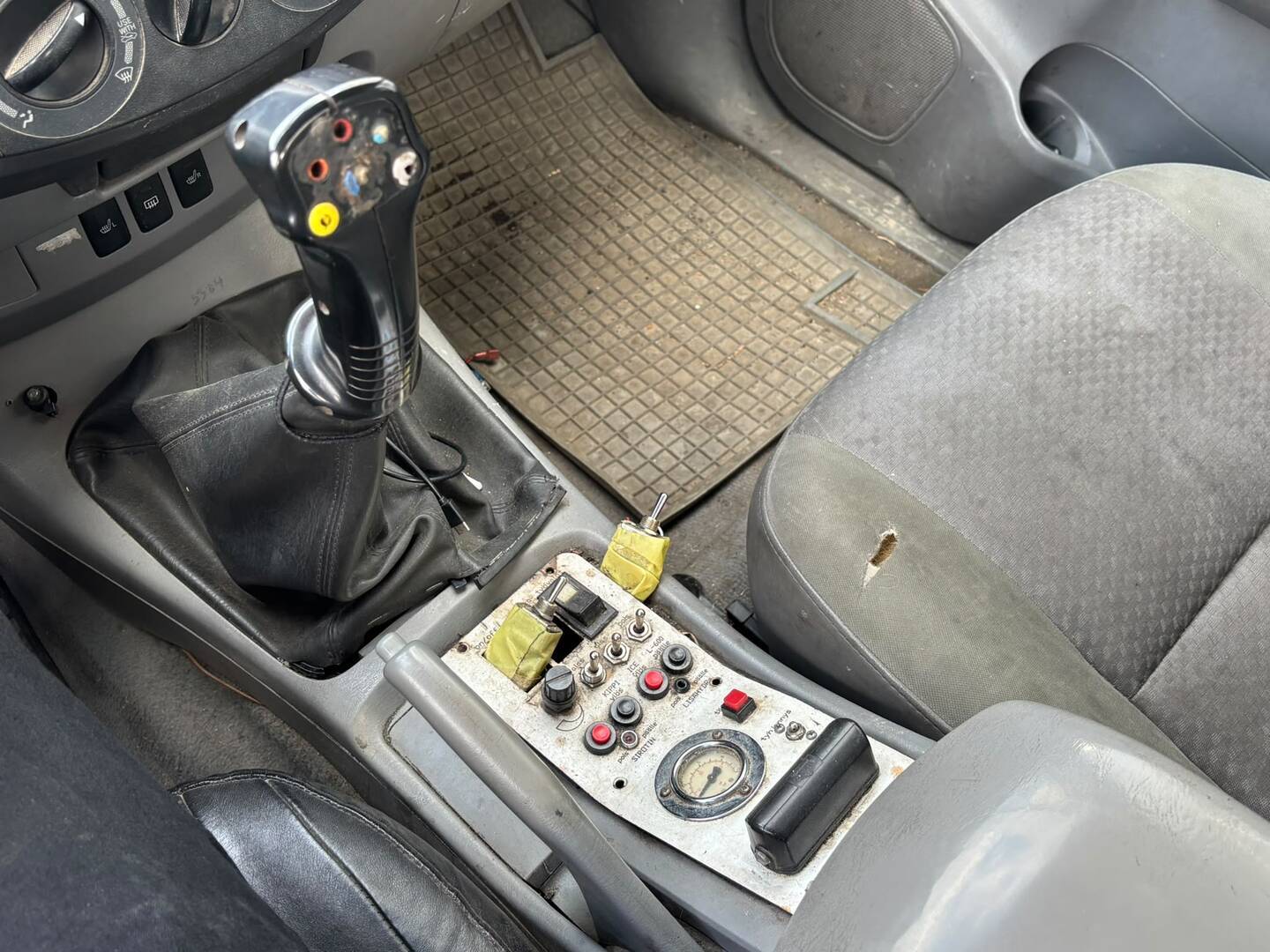 TOYOTA Hilux 2006