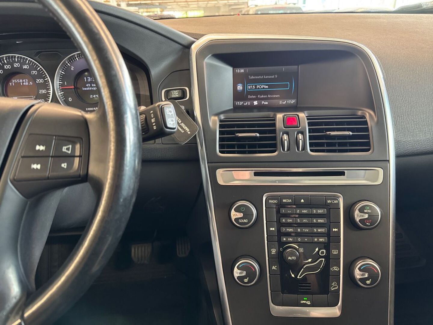 VOLVO XC60 2012