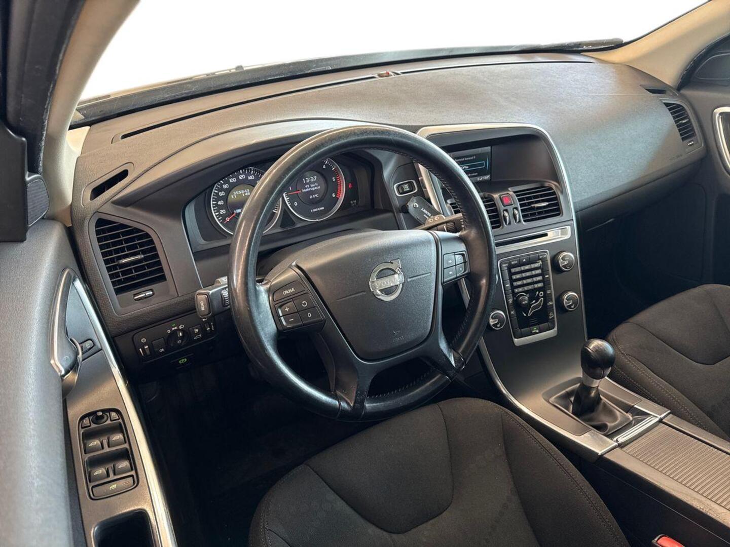 VOLVO XC60 2012