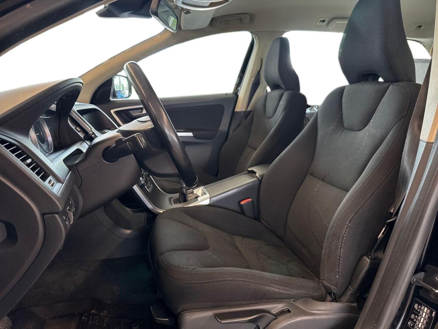 VOLVO XC60 2012