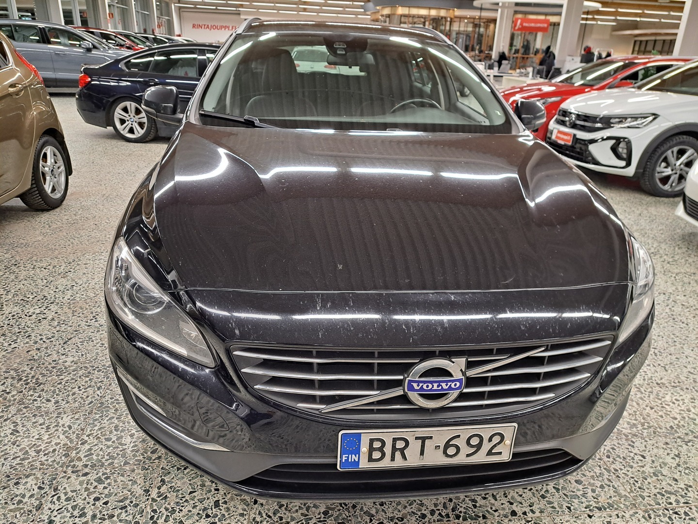 VOLVO V60 2015