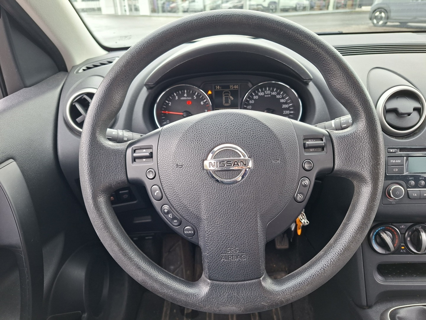NISSAN Qashqai 2012