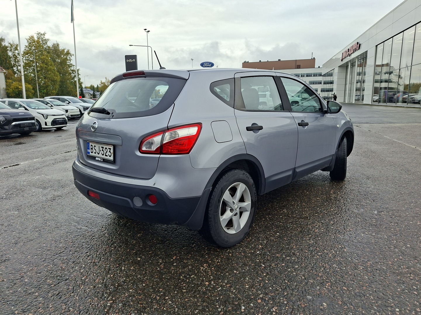 NISSAN Qashqai 2012