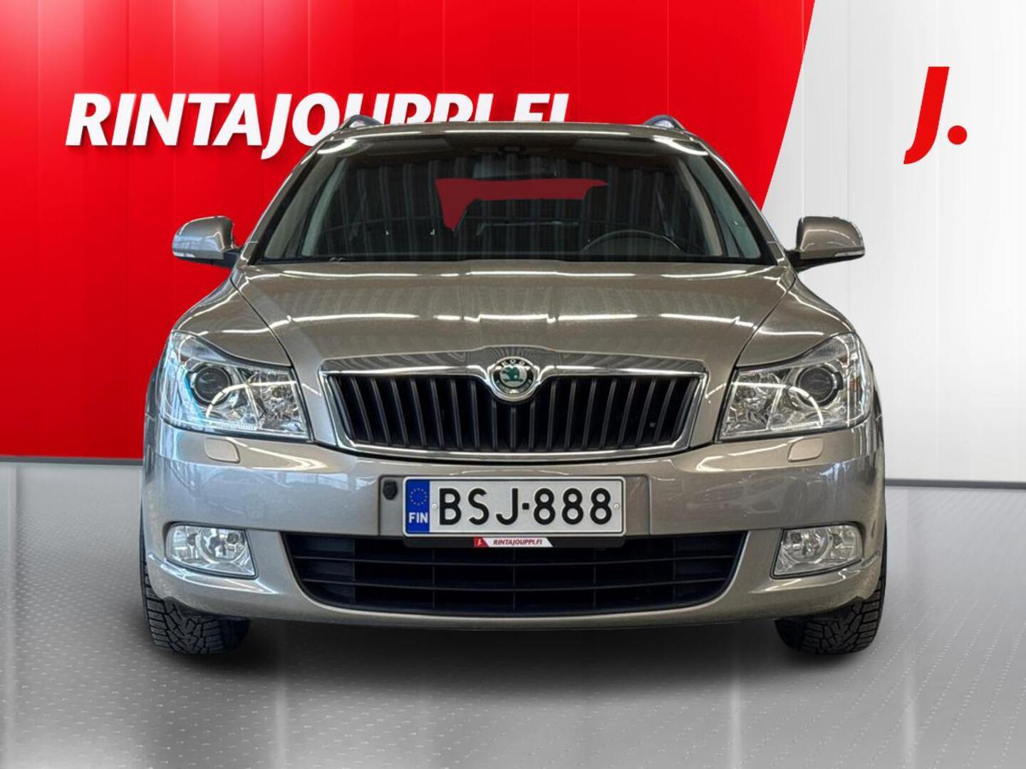 SKODA Octavia 2012