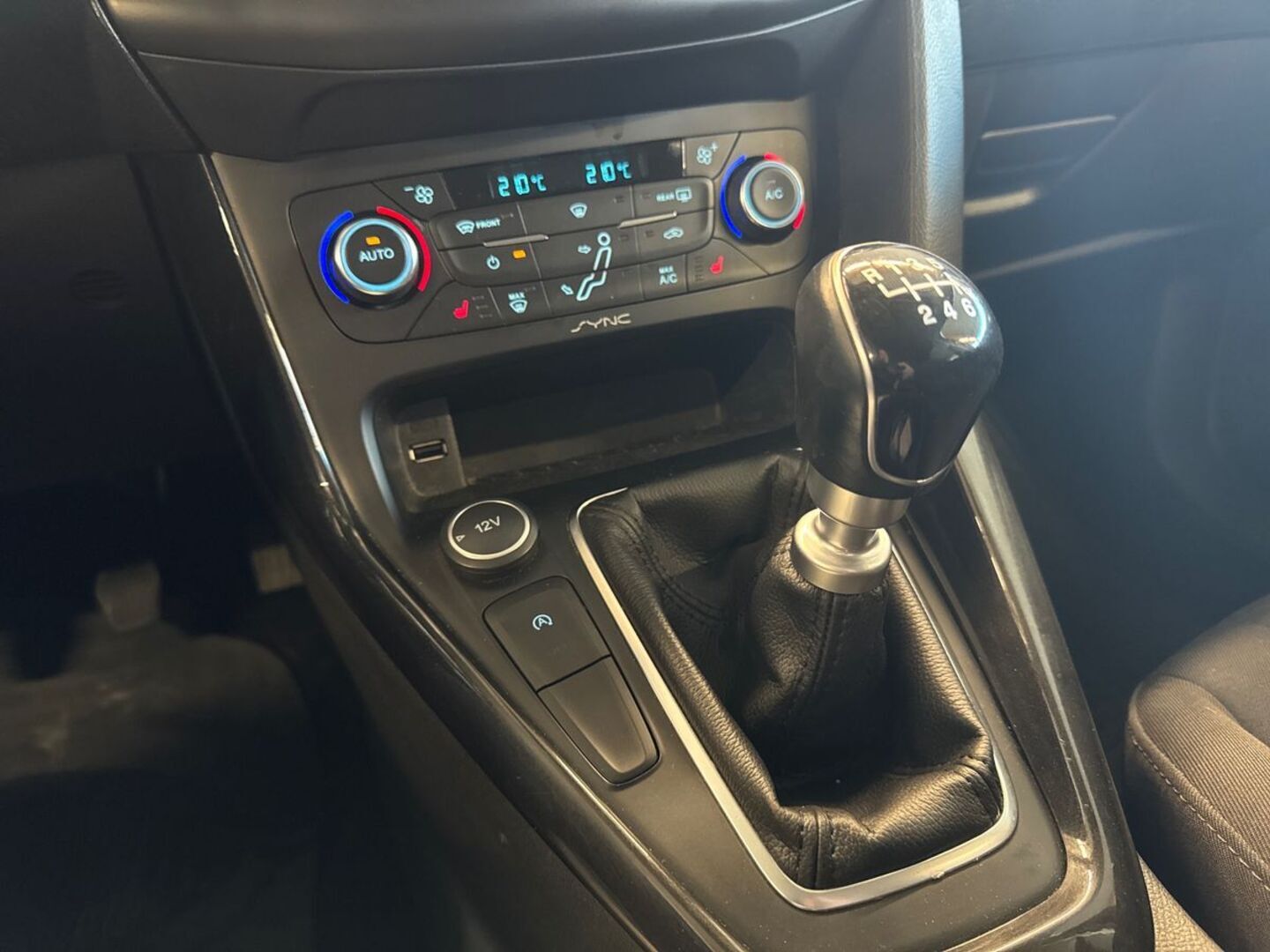 FORD Focus 18