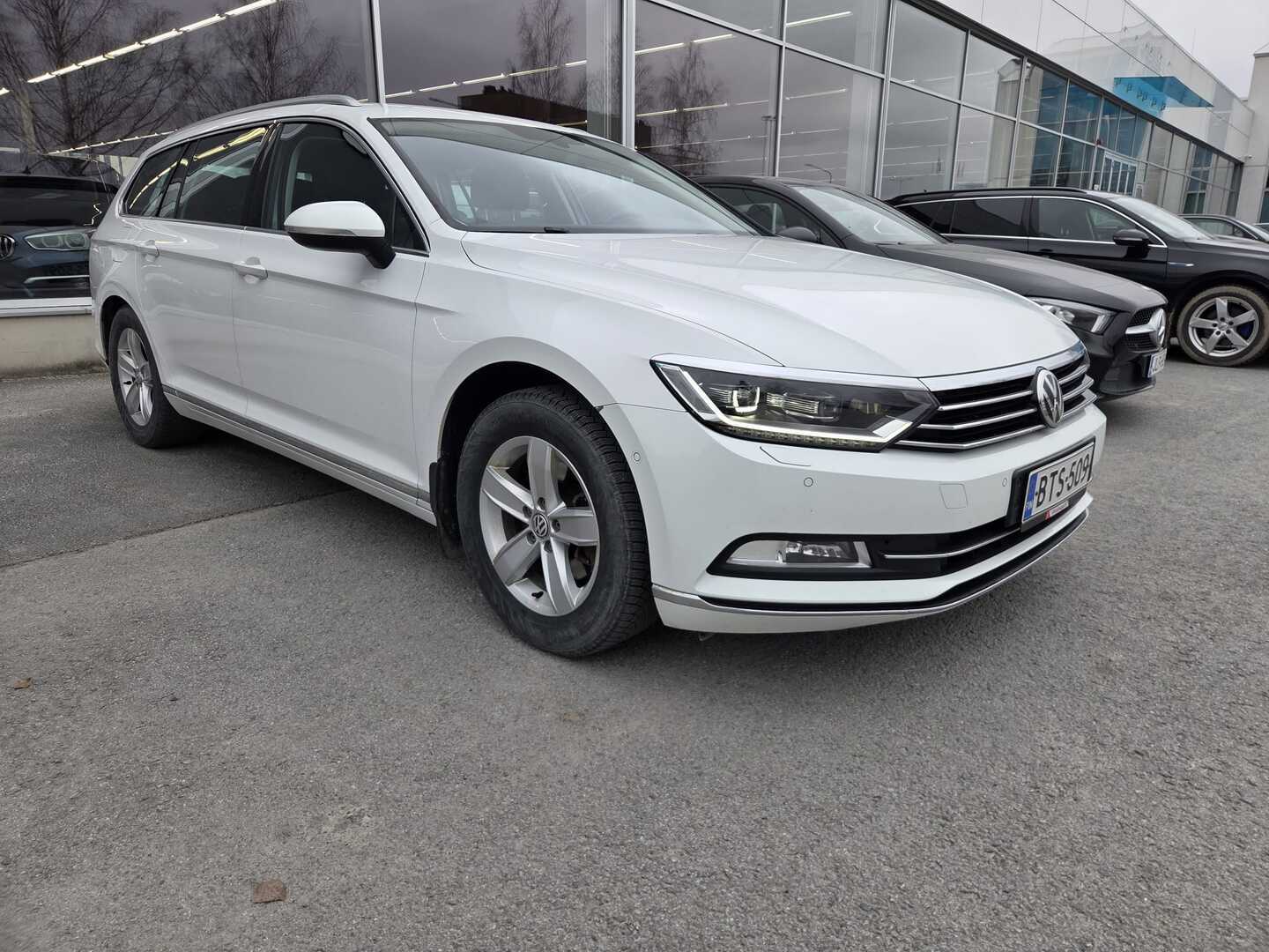 VOLKSWAGEN Passat 2017