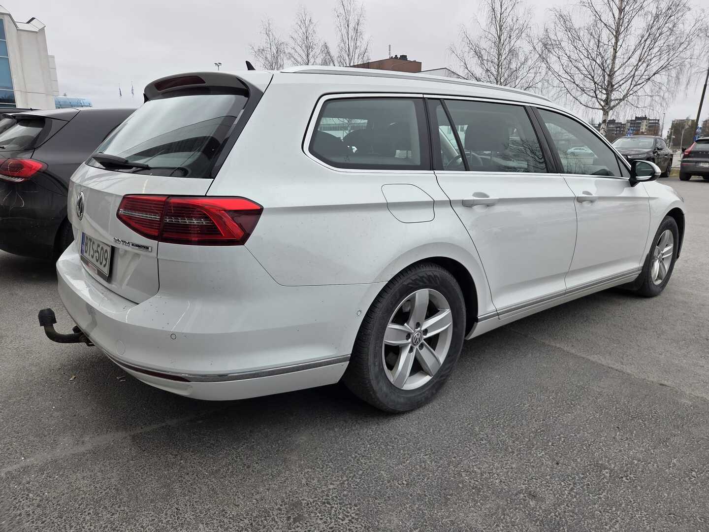 VOLKSWAGEN Passat 2017