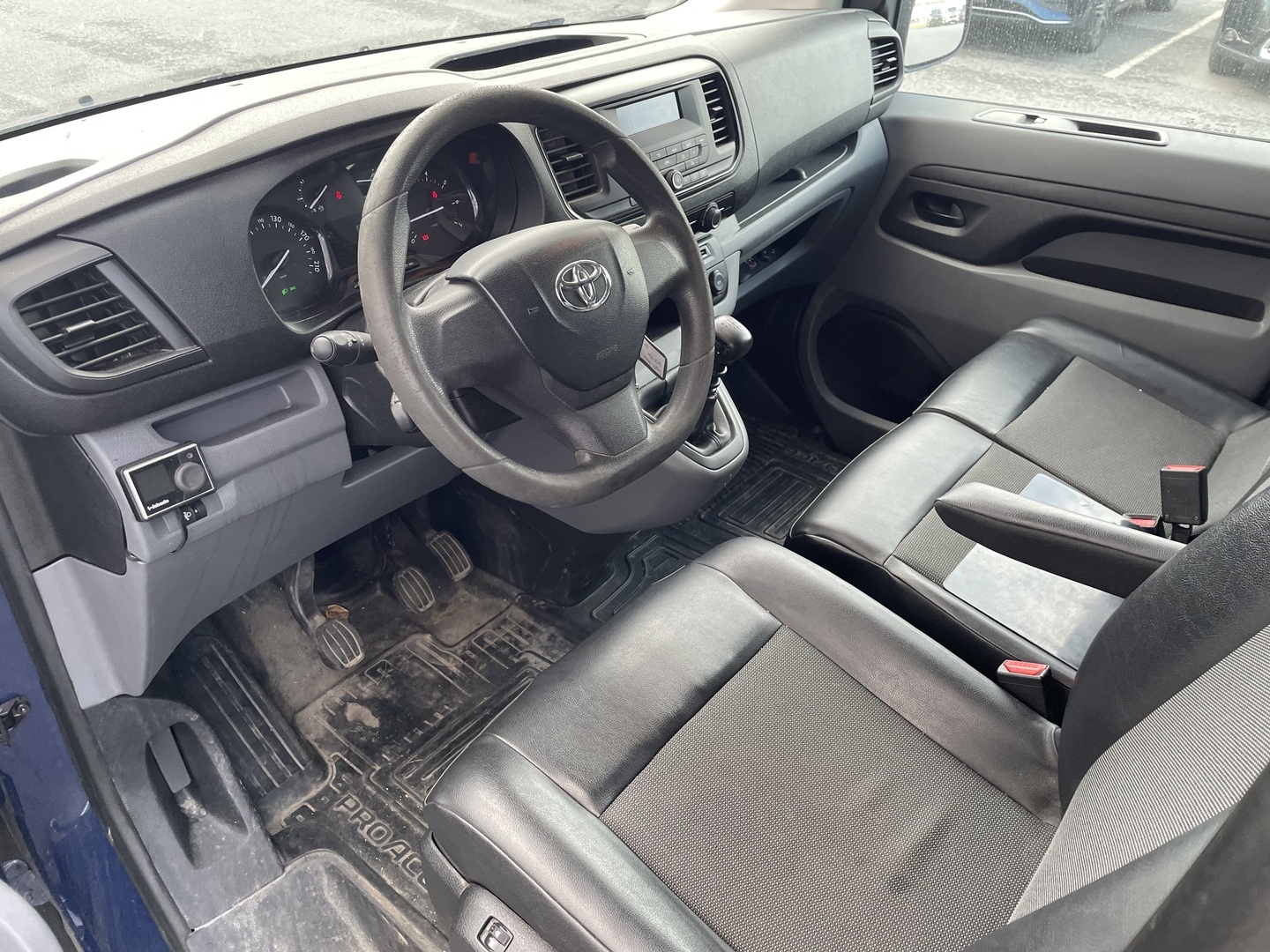 TOYOTA Proace 2017