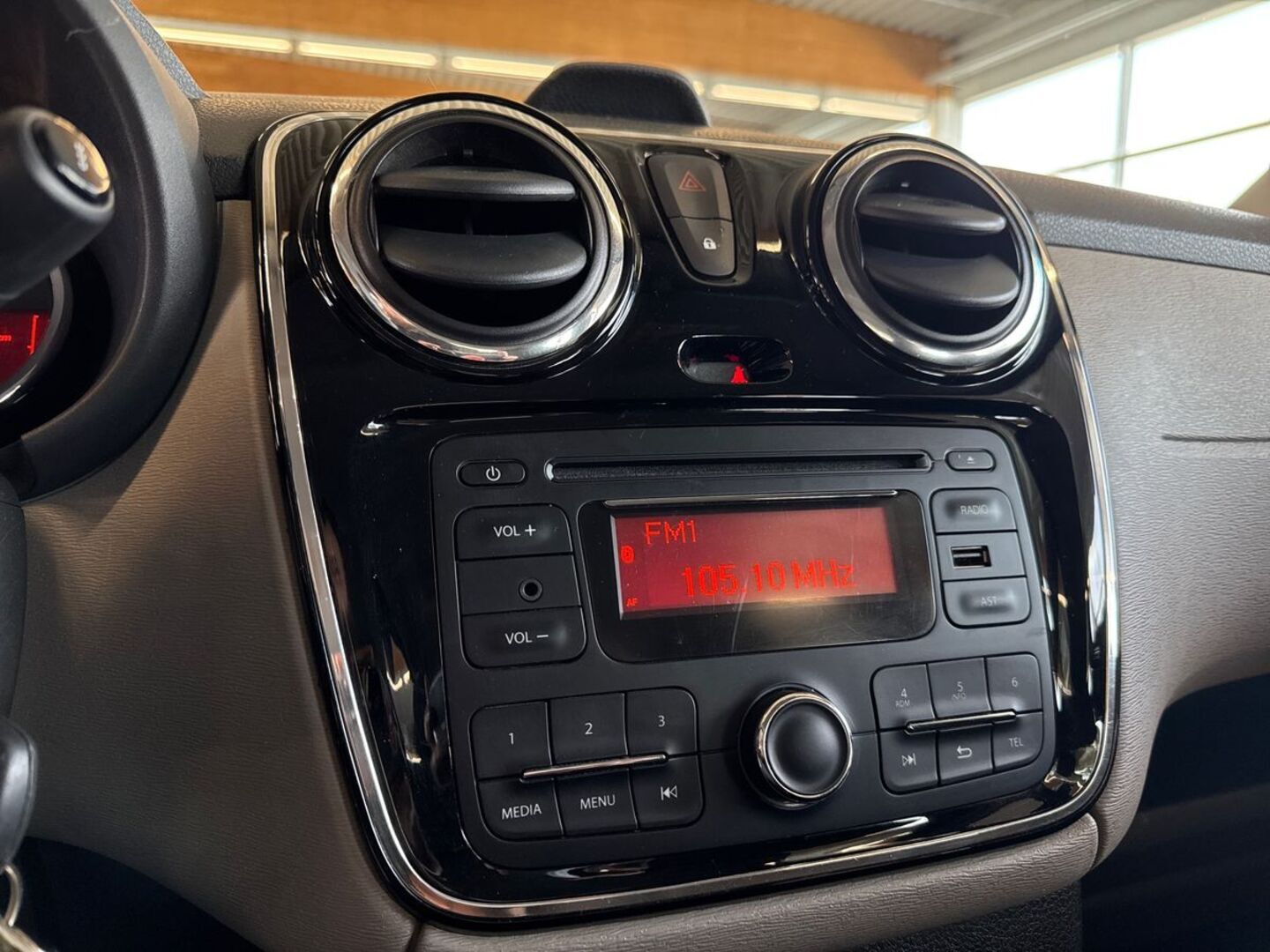 DACIA Lodgy 2015
