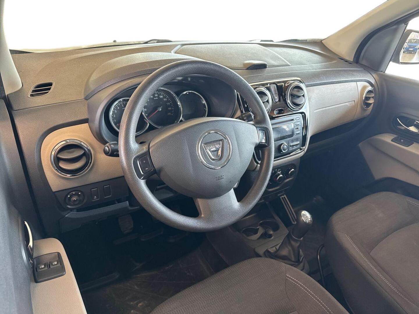 DACIA Lodgy 2015