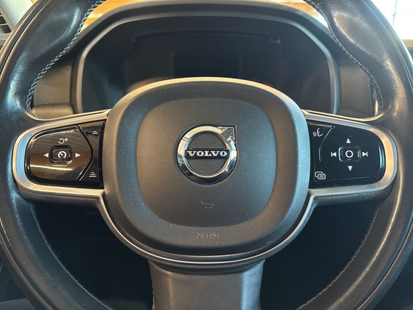 VOLVO V90 Cross Country 2017