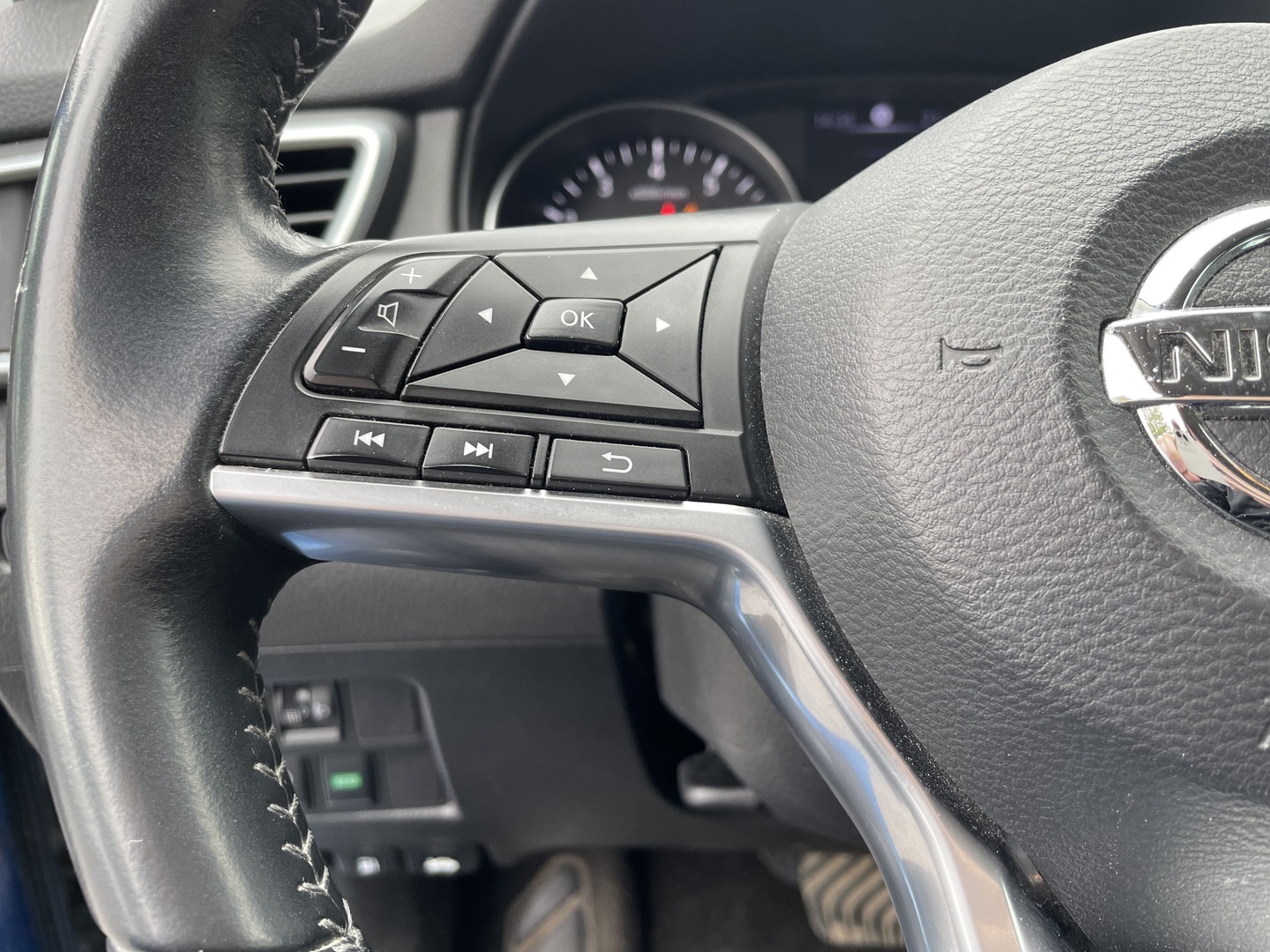 NISSAN Qashqai 9
