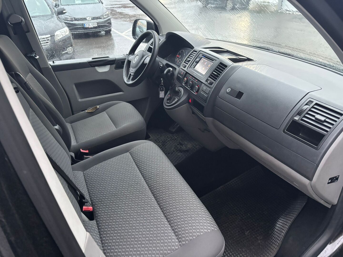 VOLKSWAGEN Transporter 2010