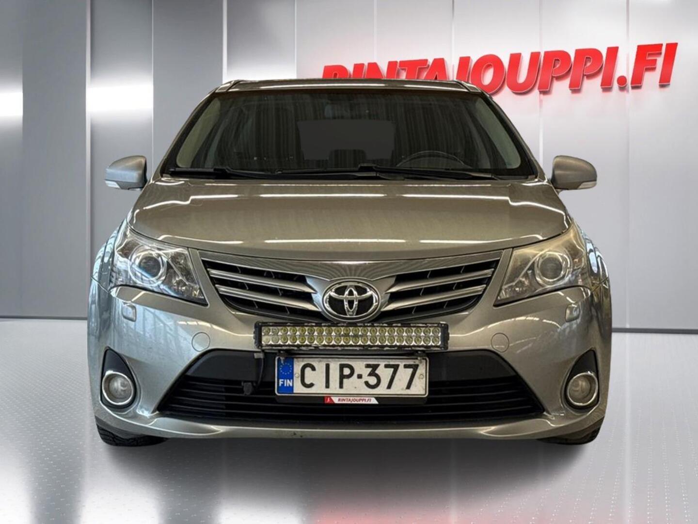 TOYOTA Avensis 2012
