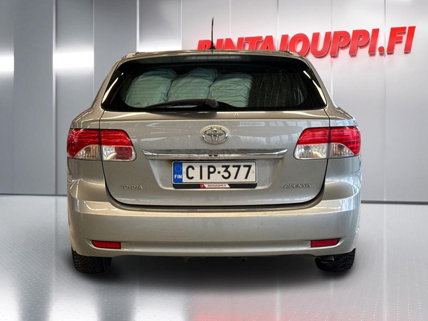 TOYOTA Avensis 2012